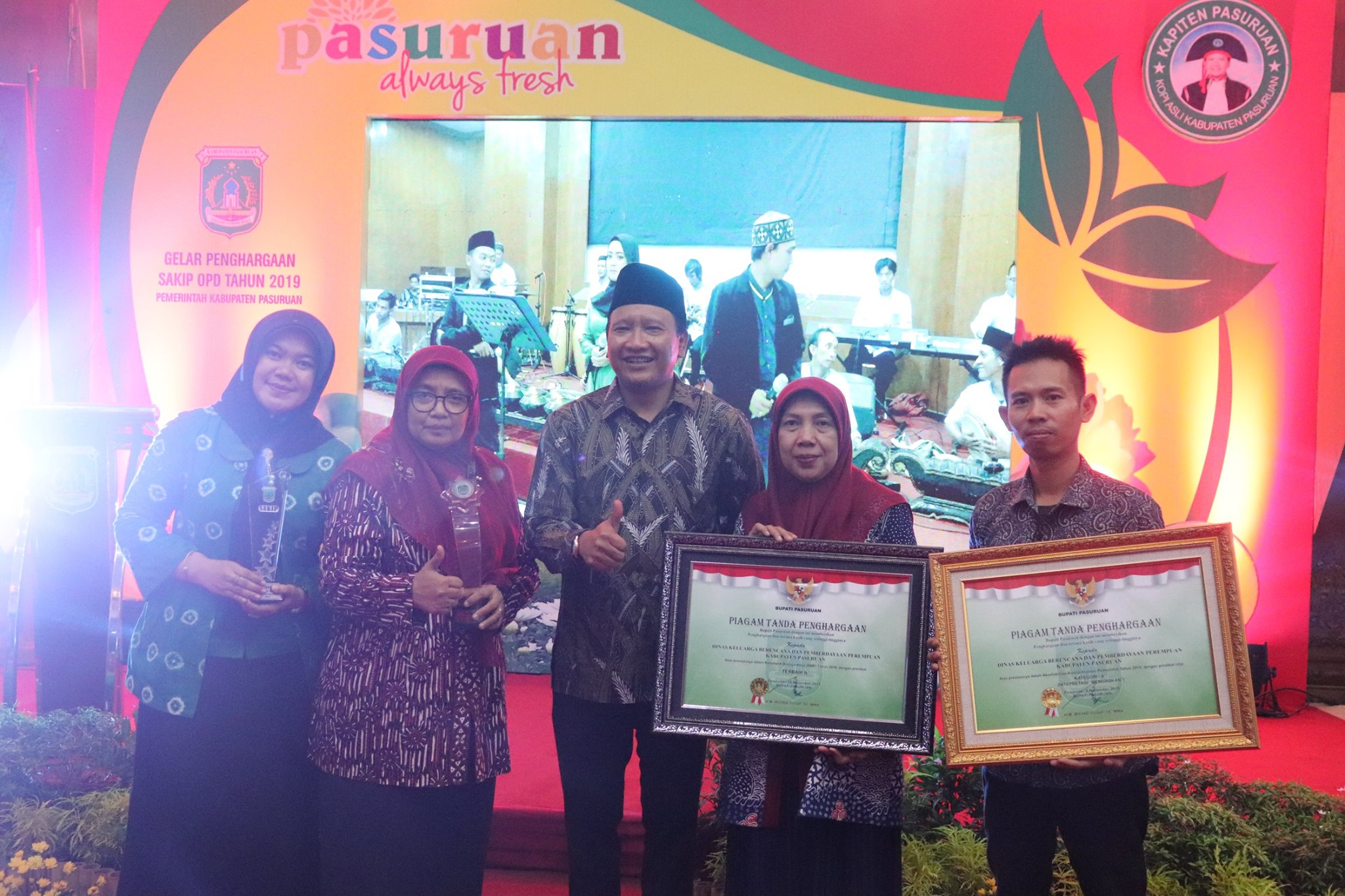 PENGHARGAAN SAKIP DENGAN KATEGORI 